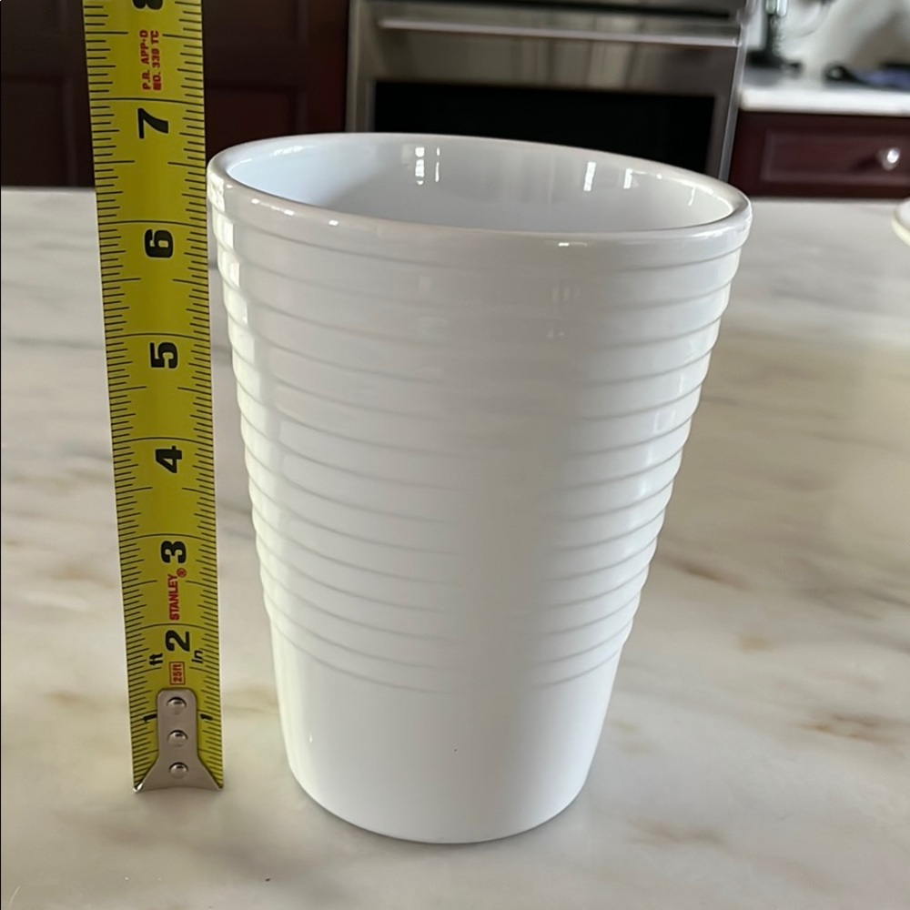 White Ribbed Ceramic Vase, Planter or Flower Pot - Picture 4 of 6